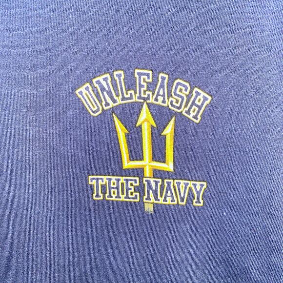 NWOT Gildan Unleash The Navy Short Sleeve Graphic T-Shirt Men's Size Medium - Picture 2 of 5